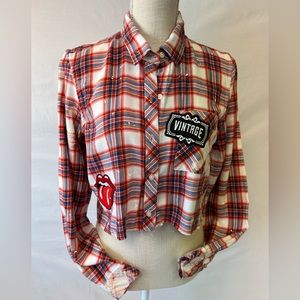 Vintage cropped flannel. Size small.